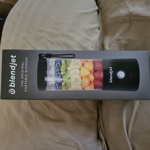 NEW IN BOX BlendJet 2